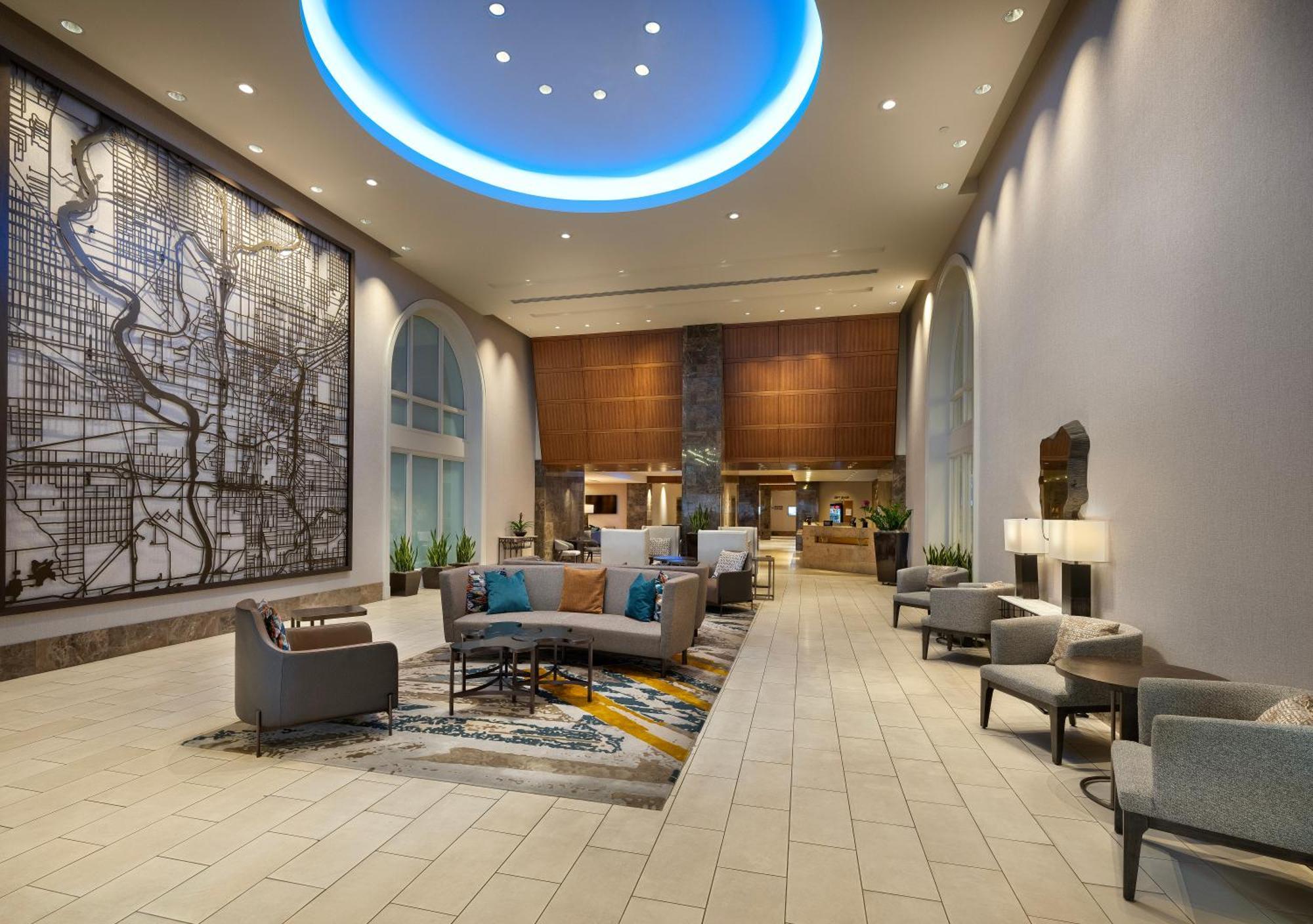 Hilton Indianapolis Hotel & Suites Exterior foto